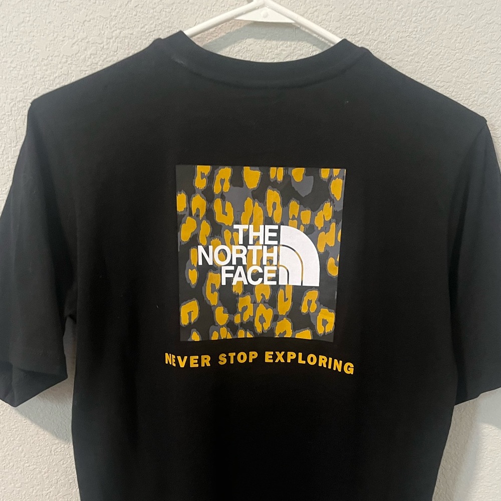 The North Face t shirt